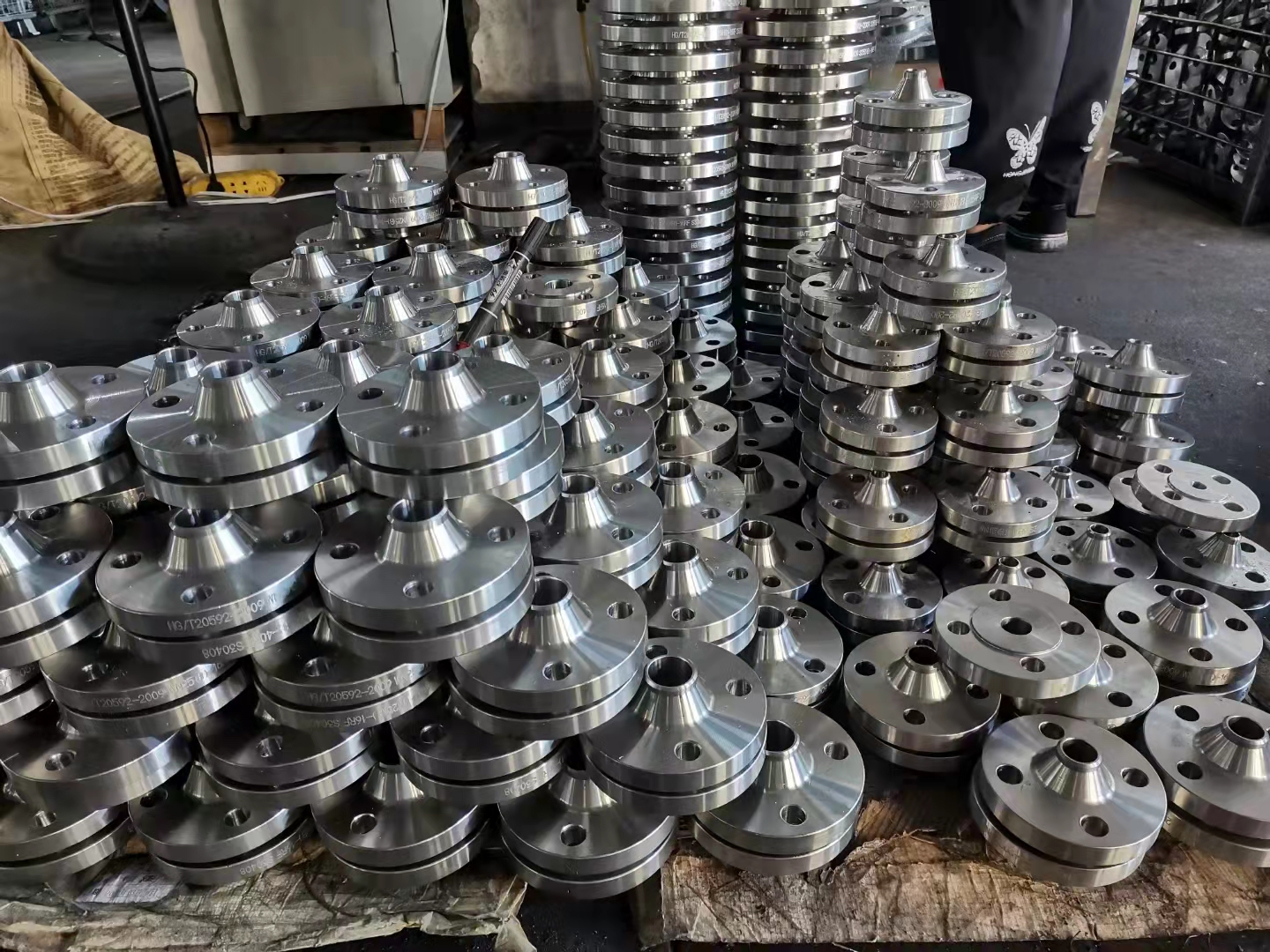 Do you sell pipes, flangs, fittings, metal works?